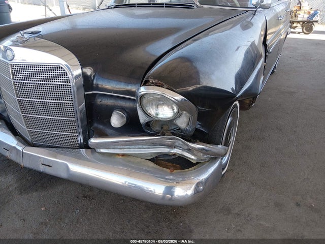 45780404 :رقم المزاد ، 038052B vin ، 1961 Mercedes-benz 220s مزاد بيع
