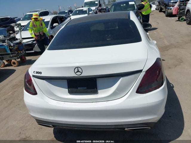 Продажа на аукционе авто 2018 Mercedes-benz C 300, vin: 55SWF4JB0JU254924, номер лота: 45780409