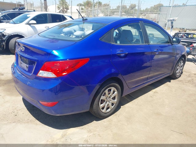 2013 Hyundai Accent Gls მანქანა იყიდება აუქციონზე, vin: KMHCT4AE1DU448375, აუქციონის ნომერი: 45780412