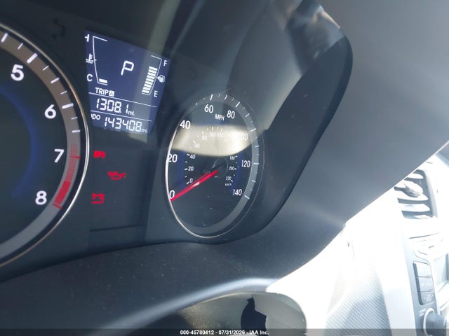 2013 Hyundai Accent Gls მანქანა იყიდება აუქციონზე, vin: KMHCT4AE1DU448375, აუქციონის ნომერი: 45780412