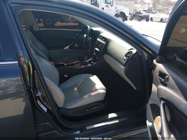 45780444 :رقم المزاد ، JTHCF5C24A2033481 vin ، 2010 Lexus Is 250 مزاد بيع