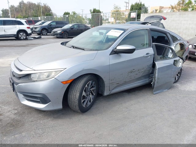 Honda CIVIC EX 2017 2HGFC2F73HH558774 Image 2