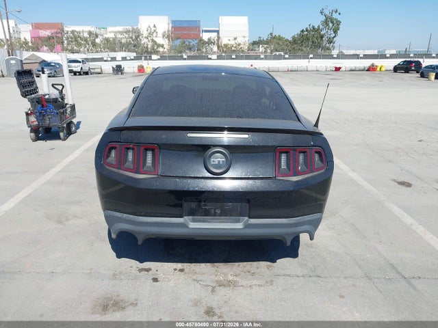 45780490 :رقم المزاد ، 1ZVBP8CF6B5106426 vin ، 2011 Ford Mustang Gt مزاد بيع