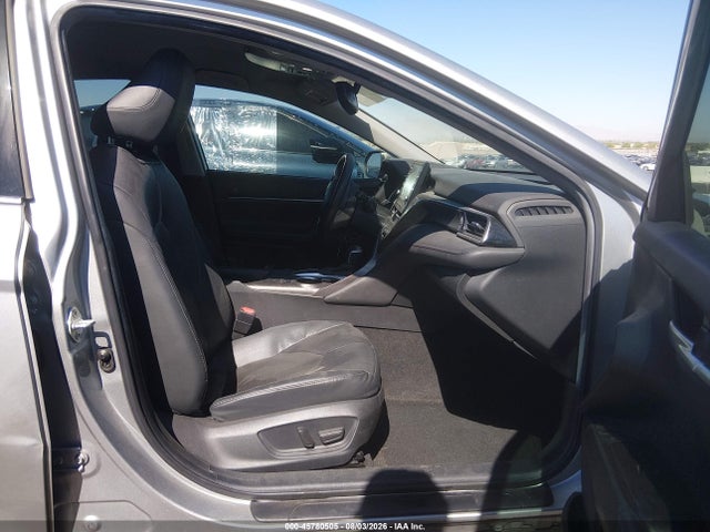 45780505 :رقم المزاد ، 4T1F11AK2MU465208 vin ، 2021 Toyota Camry Xle مزاد بيع