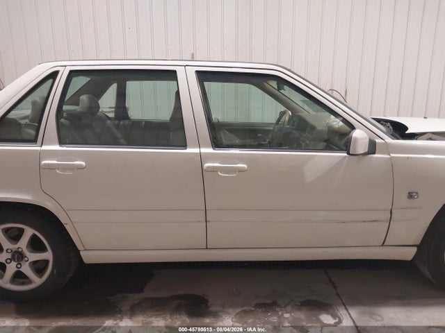 Продажа на аукционе авто 2000 Volvo S70 Se, vin: YV1LS61J2Y2670189, номер лота: 45780513