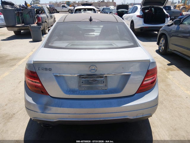 2013 Mercedes-benz C 250 მანქანა იყიდება აუქციონზე, vin: WDDGJ4HB8DG033968, აუქციონის ნომერი: 45780528