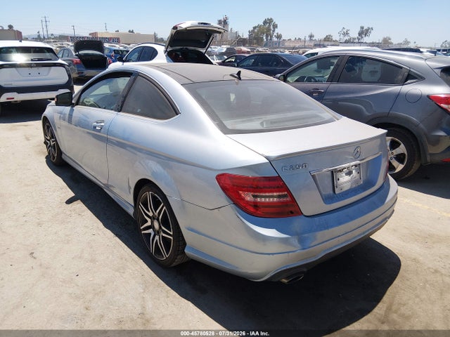 2013 Mercedes-benz C 250 მანქანა იყიდება აუქციონზე, vin: WDDGJ4HB8DG033968, აუქციონის ნომერი: 45780528