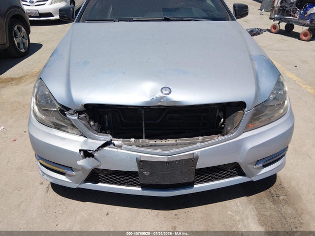 2013 Mercedes-benz C 250 მანქანა იყიდება აუქციონზე, vin: WDDGJ4HB8DG033968, აუქციონის ნომერი: 45780528