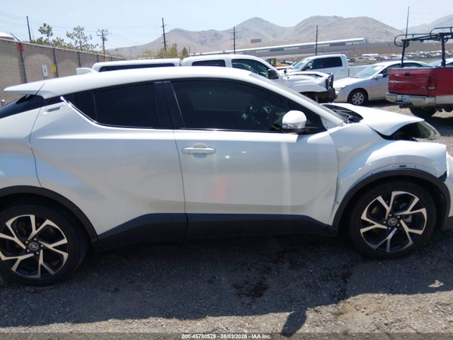 JTNKHMBXXK1015830 Toyota C-HR XLE