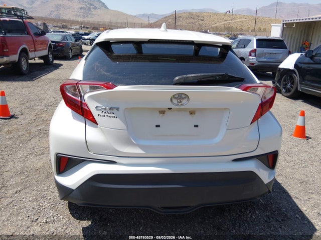 JTNKHMBXXK1015830 Toyota C-HR XLE