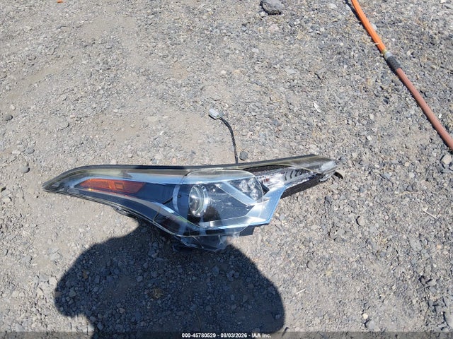 JTNKHMBXXK1015830 Toyota C-HR XLE