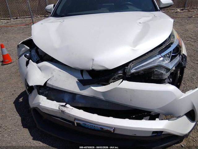 JTNKHMBXXK1015830 Toyota C-HR XLE