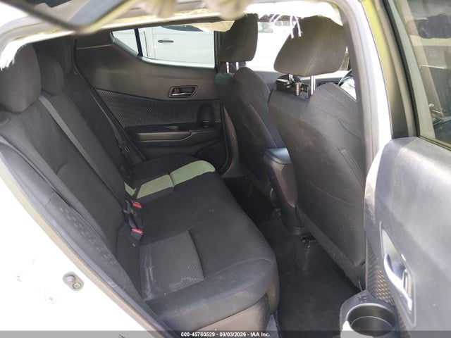 JTNKHMBXXK1015830 Toyota C-HR XLE