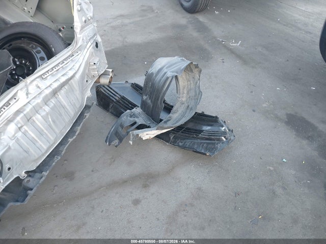 5YFBURHE9HP713000 Toyota COROLLA LE