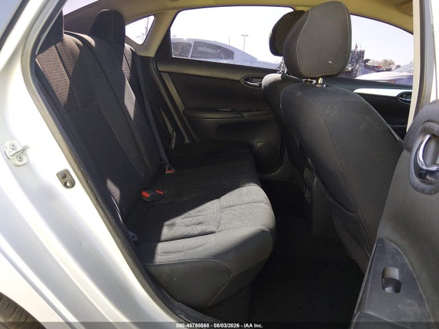 45780568 :رقم المزاد ، 3N1AB7AP7JY305640 vin ، 2018 Nissan Sentra S مزاد بيع