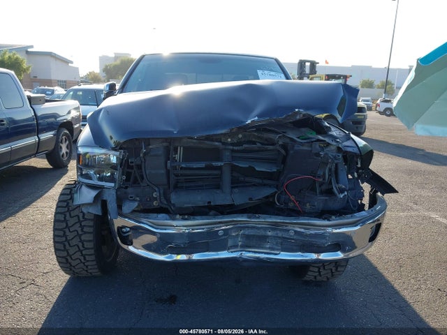 1C6RR7TT1JS157593 RAM 1500 Big Horn 4x4 6&#039;4 Box