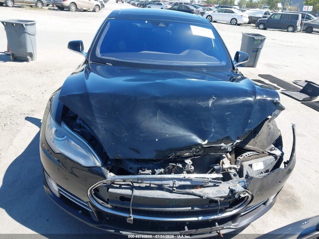45780658 :رقم المزاد ، 5YJSA1H17EFP58662 vin ، 2014 Tesla Model S P85 مزاد بيع