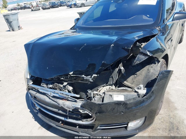 45780658 :رقم المزاد ، 5YJSA1H17EFP58662 vin ، 2014 Tesla Model S P85 مزاد بيع