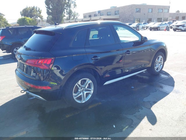 WA1ANAFY6J2141504 Audi Q5 2.0t Premium/2.0t Tech Premium