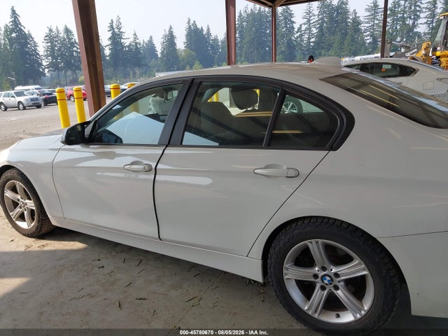 45780670 :رقم المزاد ، WBA3B5C59DF593580 vin ، 2013 Bmw 328i Xdrive مزاد بيع