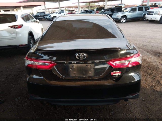 Toyota CAMRY LE 2018 4T1B11HK7JU573128 Image 17