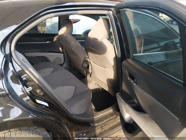 Toyota CAMRY LE 2018 4T1B11HK7JU573128 Image 8