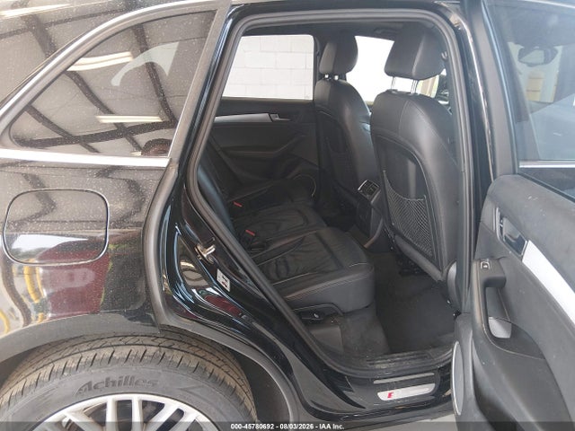 Audi Q5 2.0t Premium 2017 WA1M2AFP1HA033952 Image 8