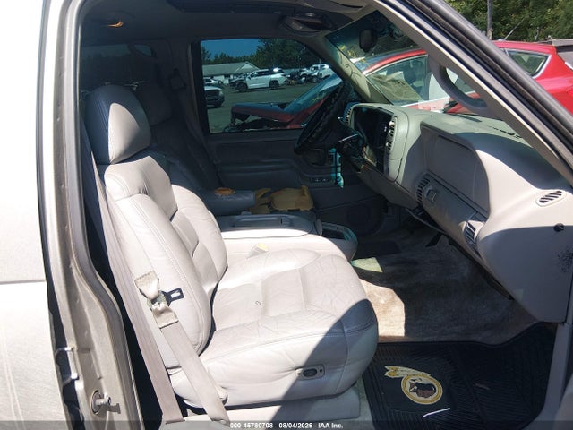 1999 Chevrolet Tahoe Limited მანქანა იყიდება აუქციონზე, vin: 1GNEC13R4XJ496638, აუქციონის ნომერი: 45780708