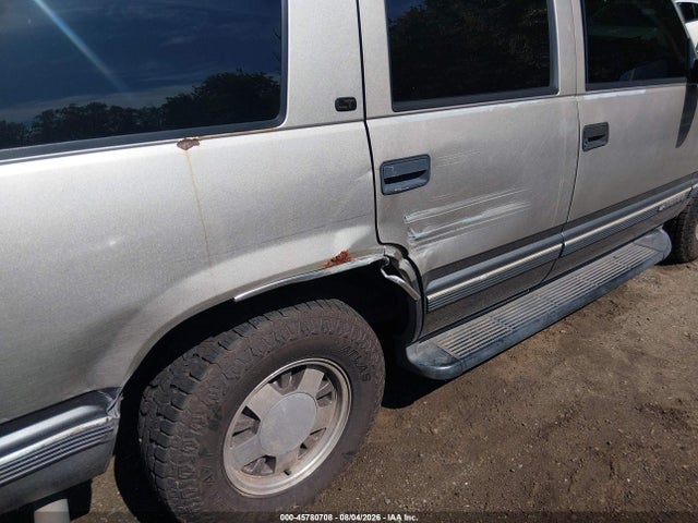 1999 Chevrolet Tahoe Limited მანქანა იყიდება აუქციონზე, vin: 1GNEC13R4XJ496638, აუქციონის ნომერი: 45780708