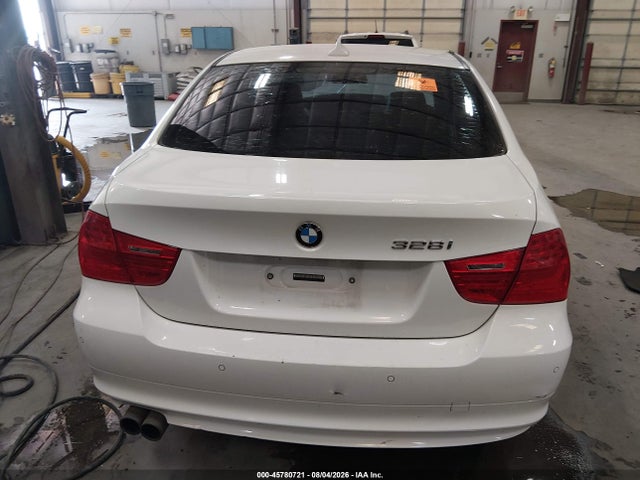 2011 Bmw 328i Xdrive მანქანა იყიდება აუქციონზე, vin: WBAPK7C54BA819354, აუქციონის ნომერი: 45780721