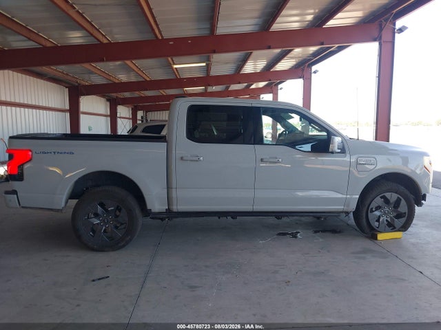 Продаж на аукціоні авто 2023 Ford F-150 Lightning Lariat, vin: 1FT6W1EV0PWG53258, номер лоту: 45780723