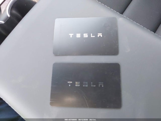 45780808 :رقم المزاد ، 7SAYGDED0TA452151 vin ، 2026 Tesla Model Y مزاد بيع