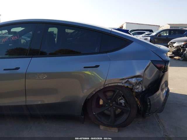 45780808 :رقم المزاد ، 7SAYGDED0TA452151 vin ، 2026 Tesla Model Y مزاد بيع