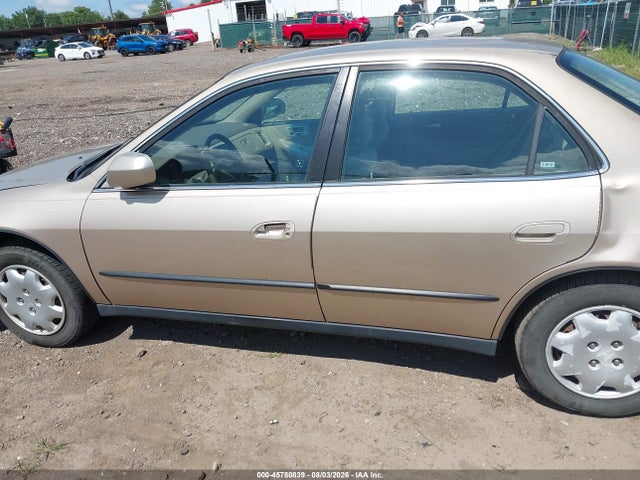 45780839 :رقم المزاد ، 1HGCG5643YA153091 vin ، 2000 Honda Accord 2.3 Lx مزاد بيع