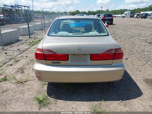 45780839 :رقم المزاد ، 1HGCG5643YA153091 vin ، 2000 Honda Accord 2.3 Lx مزاد بيع