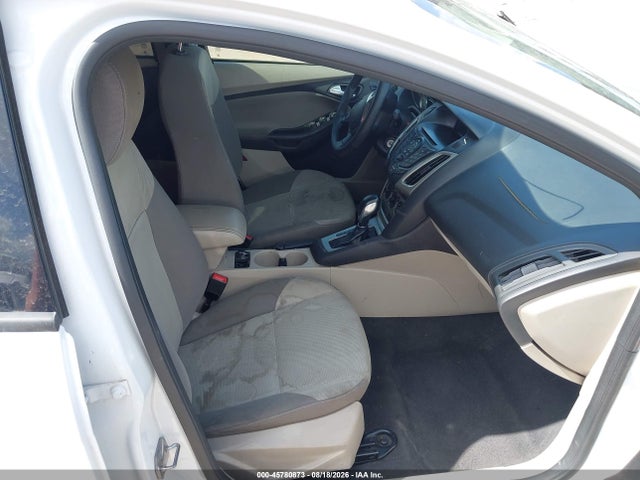 Ford FOCUS SE 2014 1FADP3F24EL376476 Image 5