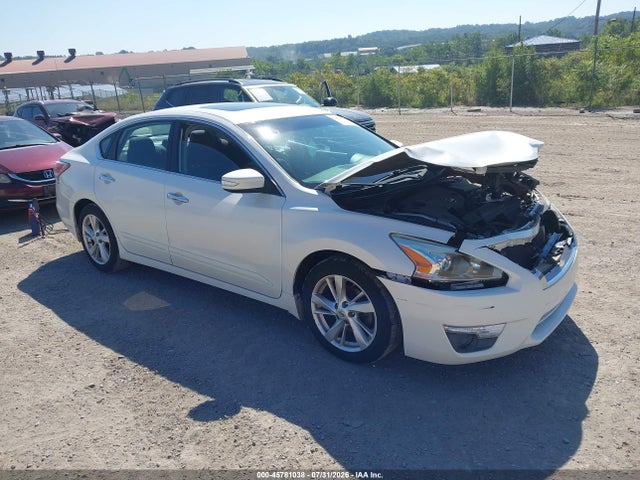 Продажа на аукционе авто 2014 Nissan Altima 2.5/s/sv/sl, vin: 1N4AL3AP4EC105581, номер лота: 45781038
