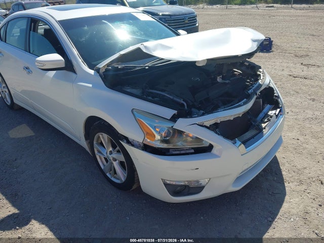 2014 Nissan Altima 2.5/s/sv/sl მანქანა იყიდება აუქციონზე, vin: 1N4AL3AP4EC105581, აუქციონის ნომერი: 45781038