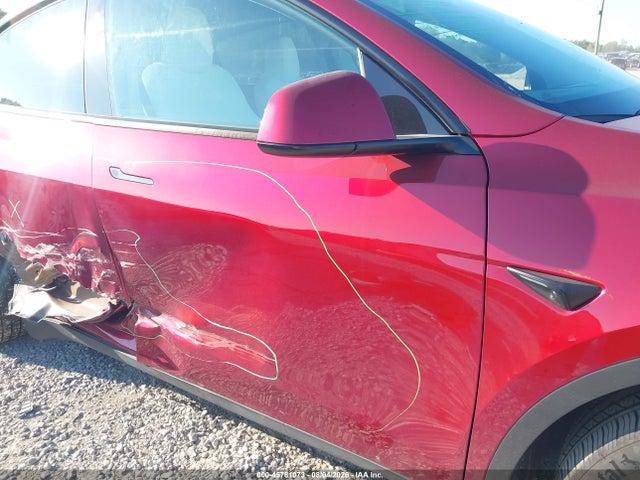 Продаж на аукціоні авто 2024 Tesla Model Y Long Range Dual Motor All-wheel Drive, vin: 7SAYGDEE7RF195557, номер лоту: 45781073