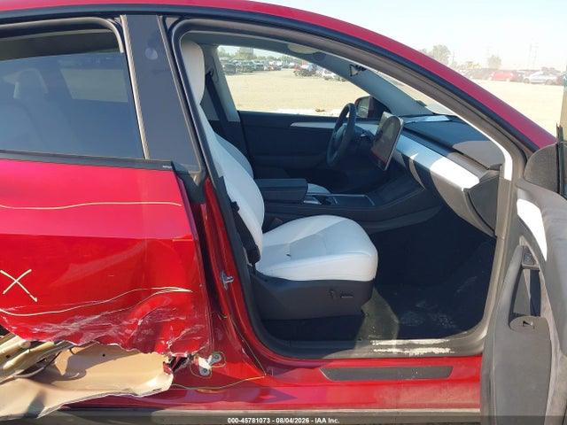 Продаж на аукціоні авто 2024 Tesla Model Y Long Range Dual Motor All-wheel Drive, vin: 7SAYGDEE7RF195557, номер лоту: 45781073