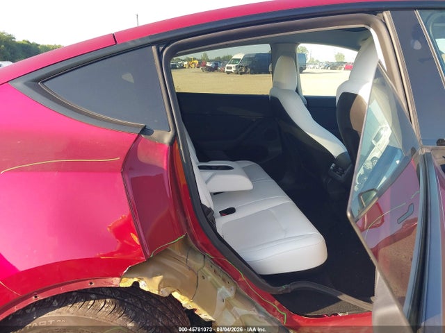Продаж на аукціоні авто 2024 Tesla Model Y Long Range Dual Motor All-wheel Drive, vin: 7SAYGDEE7RF195557, номер лоту: 45781073