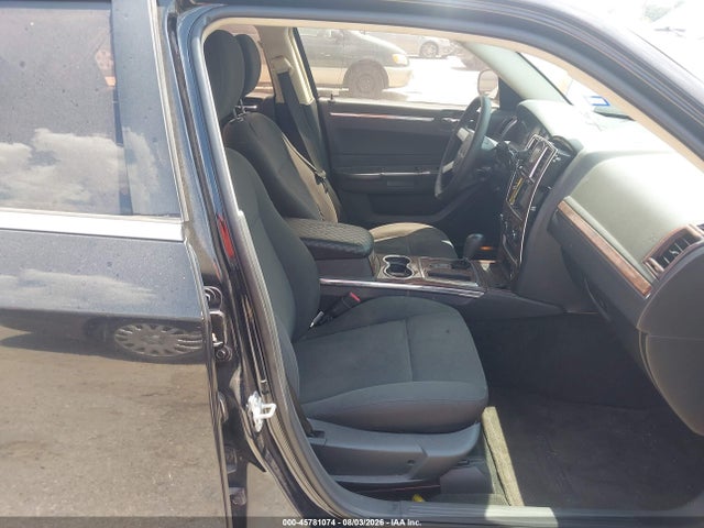 45781074 :رقم المزاد ، 2C3CA4CD1AH328450 vin ، 2010 Chrysler 300 Touring مزاد بيع
