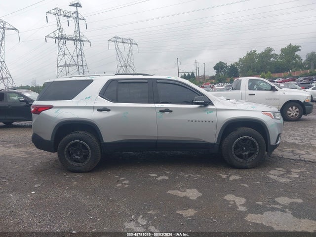 1GNERGKW4JJ251337 Chevrolet Traverse Lt Cloth