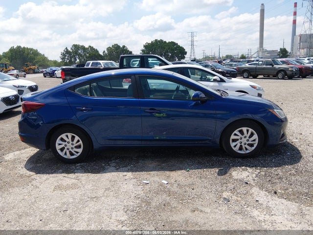 Продажа на аукционе авто 2019 Hyundai Elantra Se, vin: 5NPD74LFXKH497469, номер лота: 45781205
