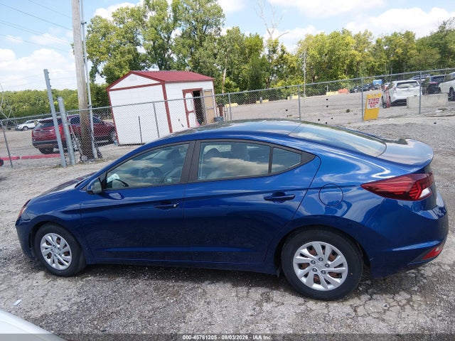 Продажа на аукционе авто 2019 Hyundai Elantra Se, vin: 5NPD74LFXKH497469, номер лота: 45781205