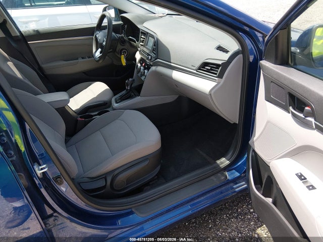 Продажа на аукционе авто 2019 Hyundai Elantra Se, vin: 5NPD74LFXKH497469, номер лота: 45781205
