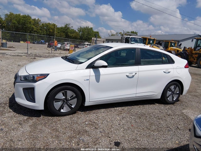 Продаж на аукціоні авто 2020 Hyundai Ioniq Hybrid Blue, vin: KMHC65LC3LU231370, номер лоту: 45781213