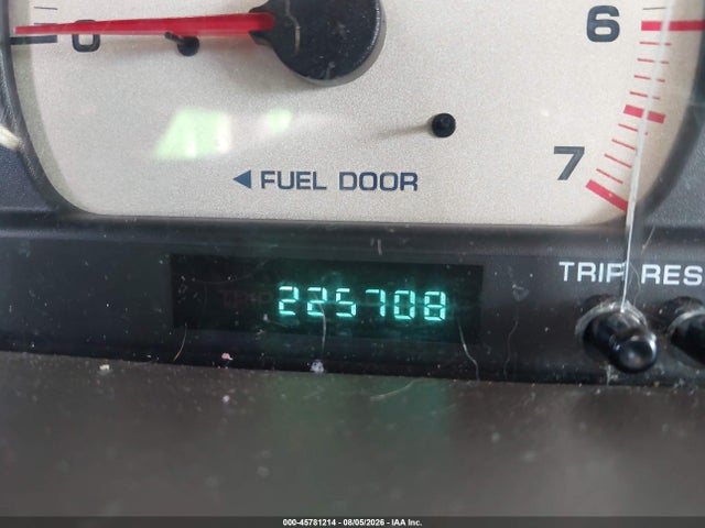 45781214 :رقم المزاد ، 1C4GT64L5YB641923 vin ، 2000 Chrysler Town & Country Limited مزاد بيع