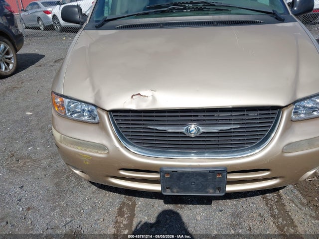 45781214 :رقم المزاد ، 1C4GT64L5YB641923 vin ، 2000 Chrysler Town & Country Limited مزاد بيع