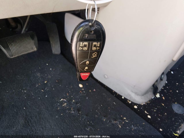2014 Chrysler Town & Country Touring მანქანა იყიდება აუქციონზე, vin: 2C4RC1BG0ER408249, აუქციონის ნომერი: 45781220